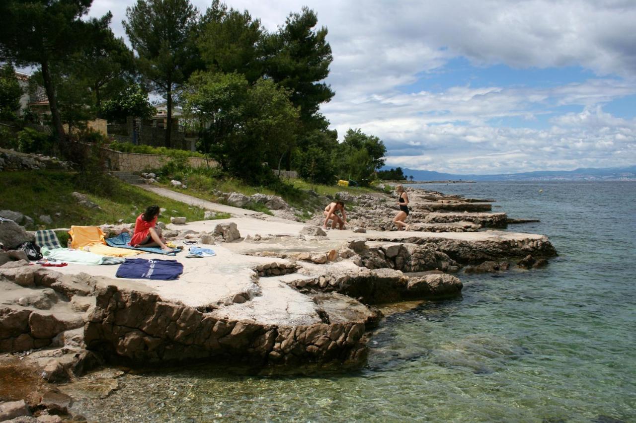 Apartments By The Sea Vantacici, Krk - 5347 Malinska Exterior photo