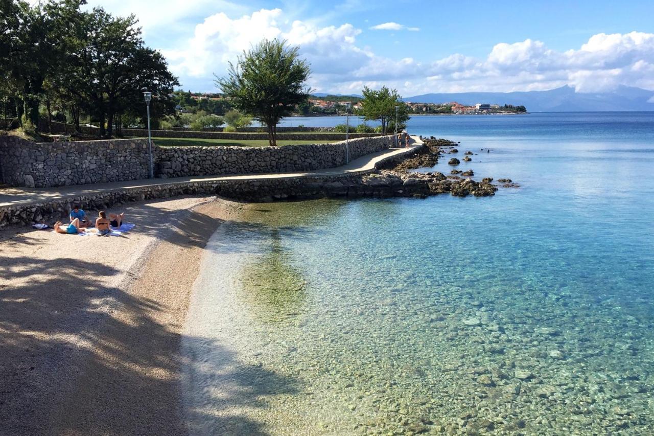Apartments By The Sea Vantacici, Krk - 5347 Malinska Exterior photo