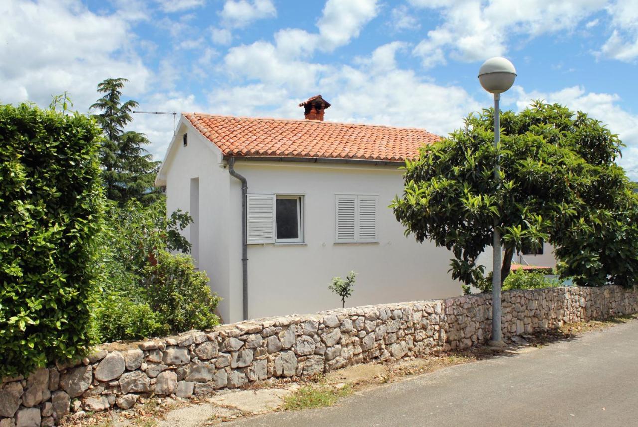 Apartments By The Sea Vantacici, Krk - 5347 Malinska Exterior photo